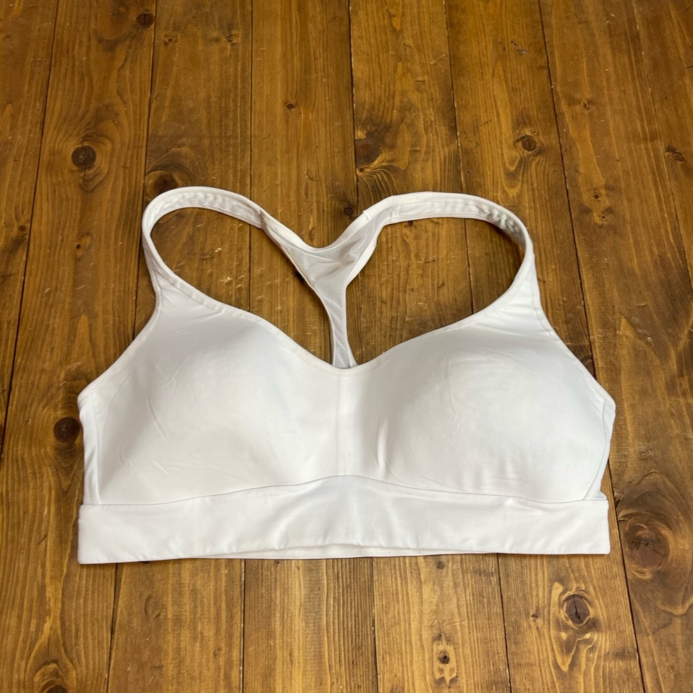 Lululemon white sports bra